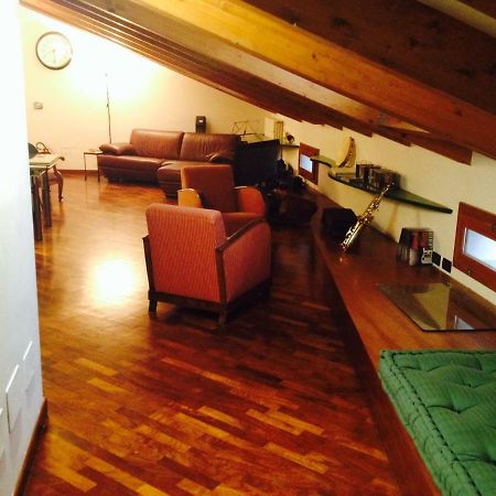 Apartament La Mansarda Della Musica Bolonia Zewnętrze zdjęcie