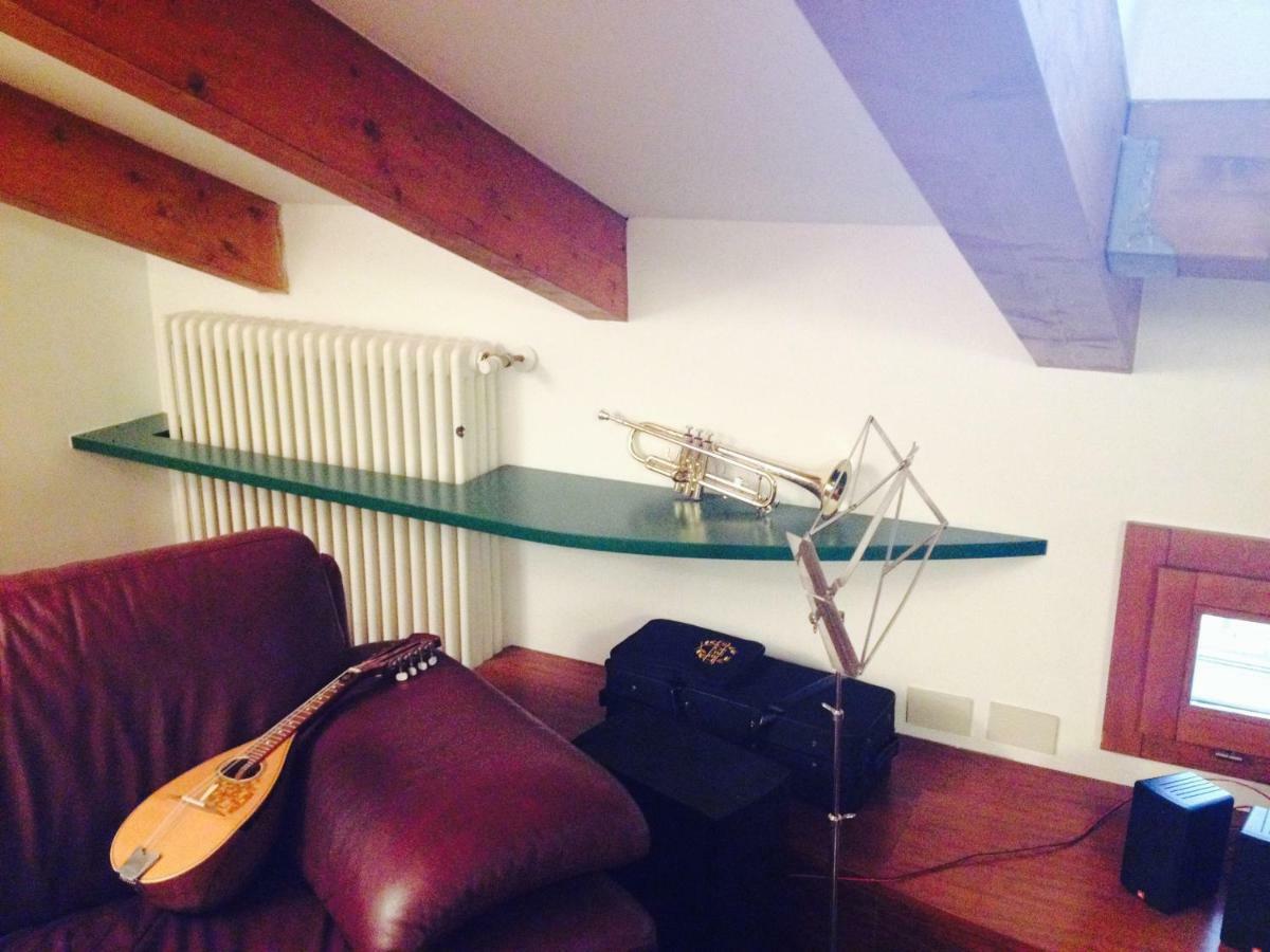 Apartament La Mansarda Della Musica Bolonia Zewnętrze zdjęcie
