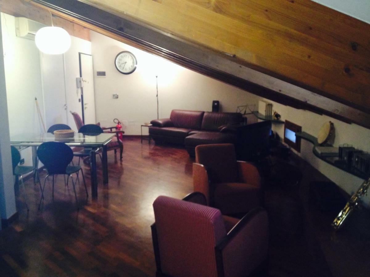 Apartament La Mansarda Della Musica Bolonia Zewnętrze zdjęcie